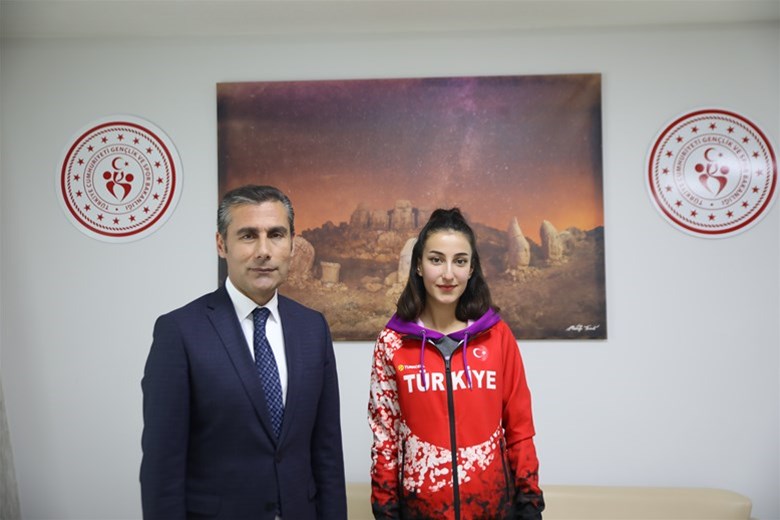 ATLETİZM SPORCUMUZ PORTEKİZ’DE KROS DÜNYA ŞAMPİYONASINA KATILACAK
