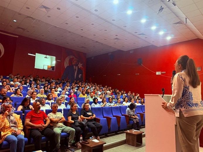 ADIYAMAN'DA '' ETKİLİ İLETİŞİM TEKNİKLERİ '' EĞİTİMİ